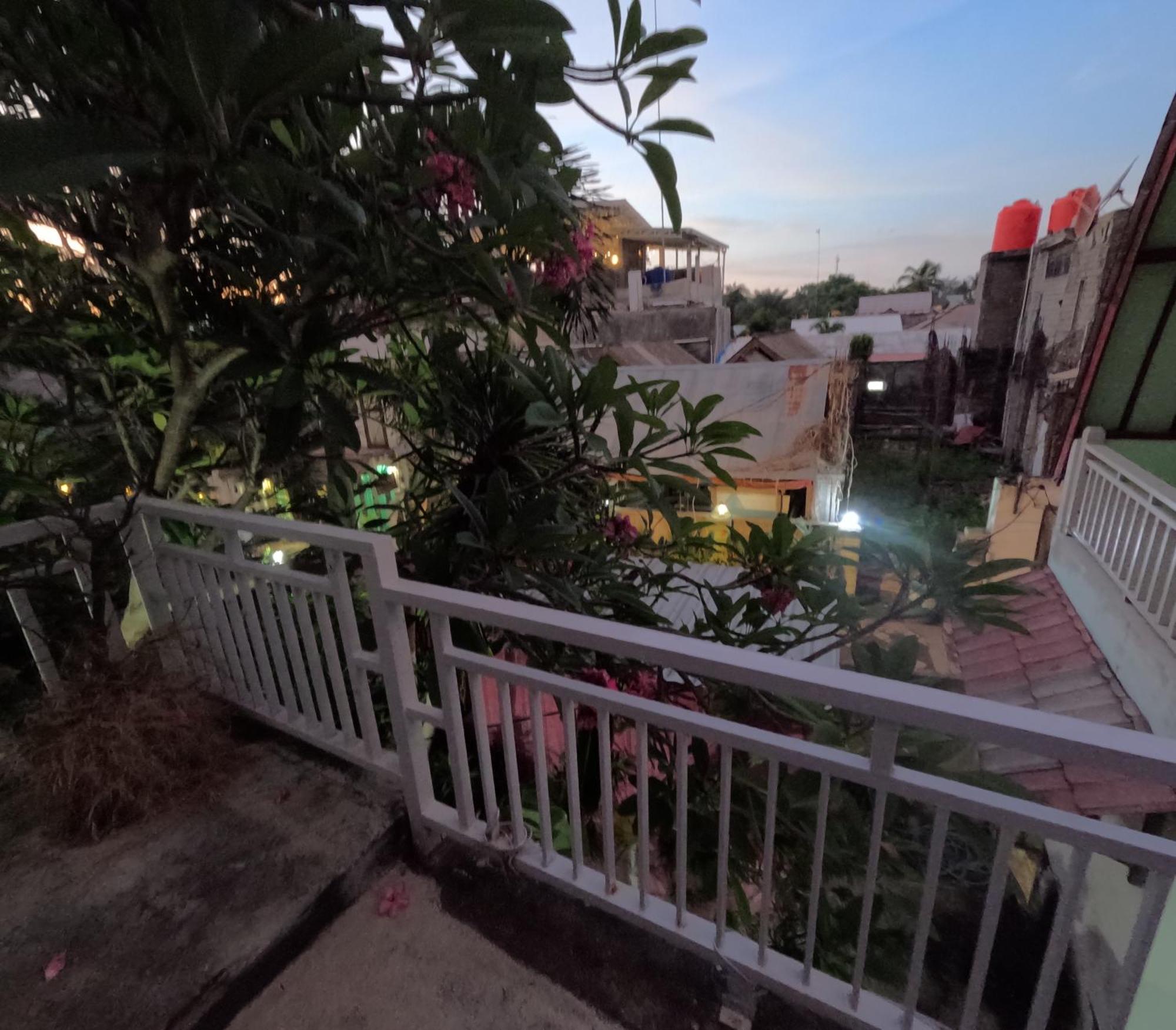 香蕉叶简易别墅旅馆 吉利特拉旺安 外观 照片